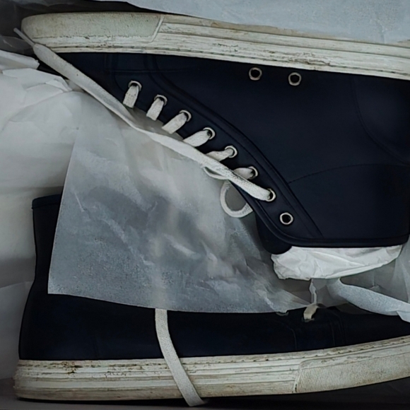 GUCCI A7 hightops .Navy..excellent  condition - Picture 3 of 3